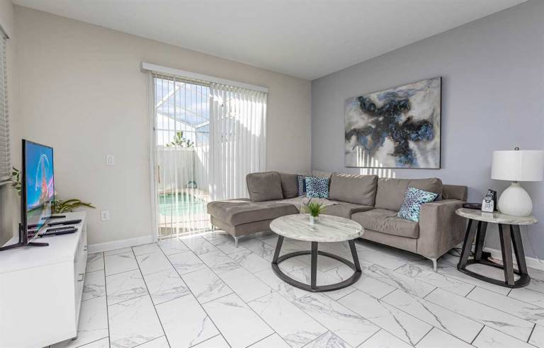Fully equipped vacation home with pool | Pets allowed — photo 2