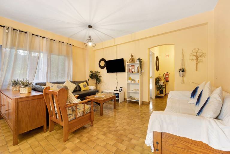 Apartment 'Sol De Alvor' with Shared Pool, Shared Garden and Wi-Fi — photo 4