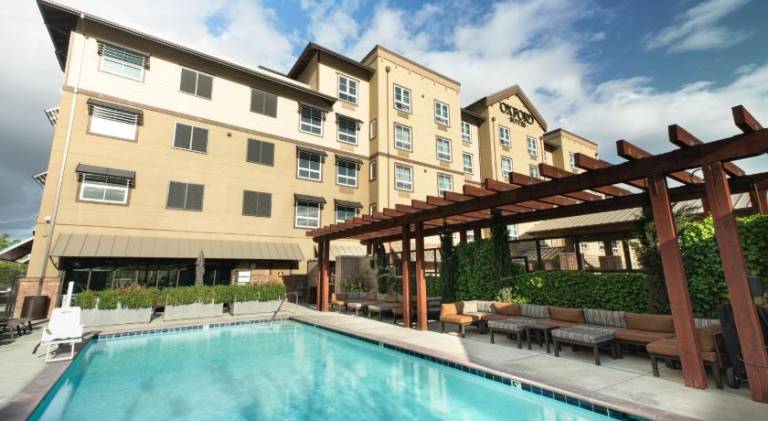 Oxford Suites Paso Robles in Paso Robles, CA