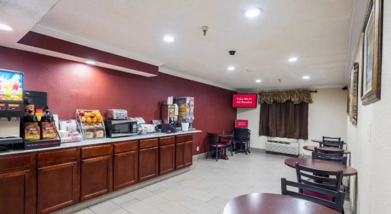 Red Roof Inn Binghamton North — photo 3