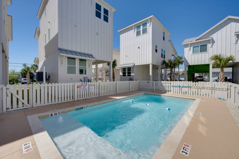 1 Mi to Beach: Home w/ Pool Access in Port Aransas — photo 3