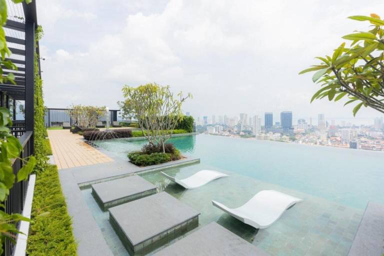 (New) Harmony BEACON Executive SUite 2BR Homestay Infinity Pool@8pax CH — photo 3