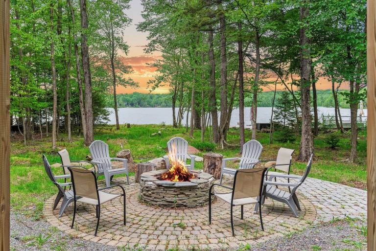 House Pocono Lake
