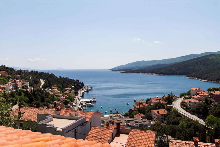 Holiday apartment with 2 rooms for 4 persons in Labin