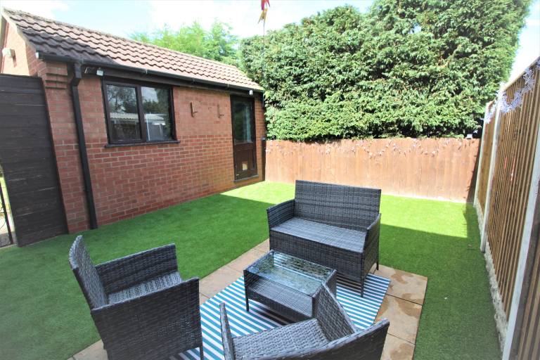 Family-friendly lovely house with garden | Pet-friendly in Doncaster