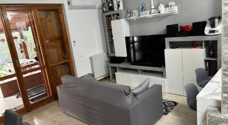 Holiday apartment with 2 rooms for 6 persons — photo 2