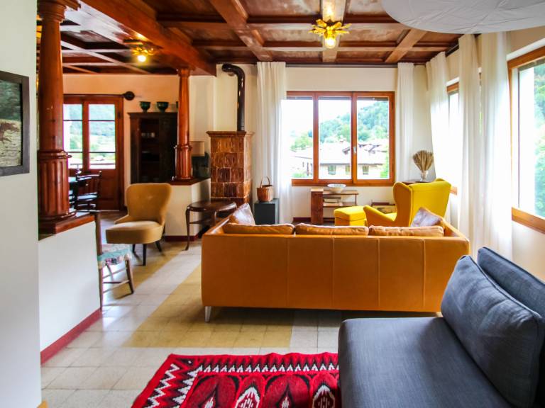 Wonderful vacation home with terrace, yard & barbecue | Mountain view | Next to the beach | Pet-friendly — photo 4