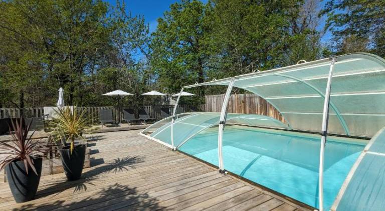 Pleasant chalet with pool & jacuzzi | Pets allowed — photo 5