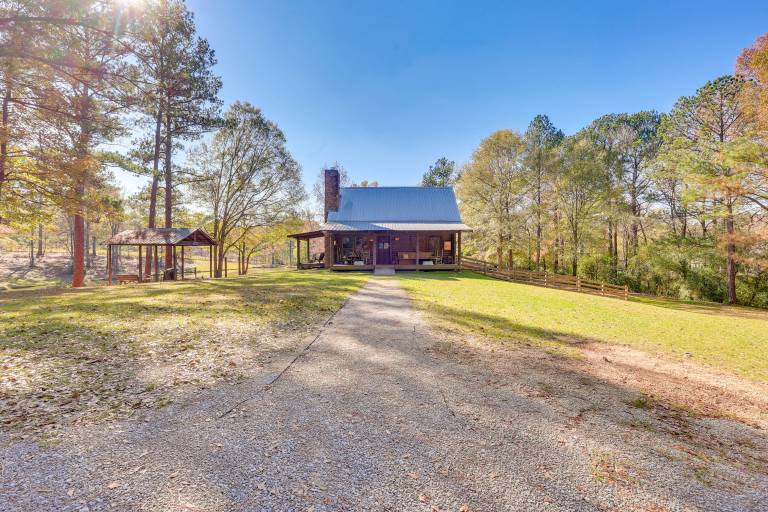 Cabin w/ Catch & Release Pond in Hueytown! in Al