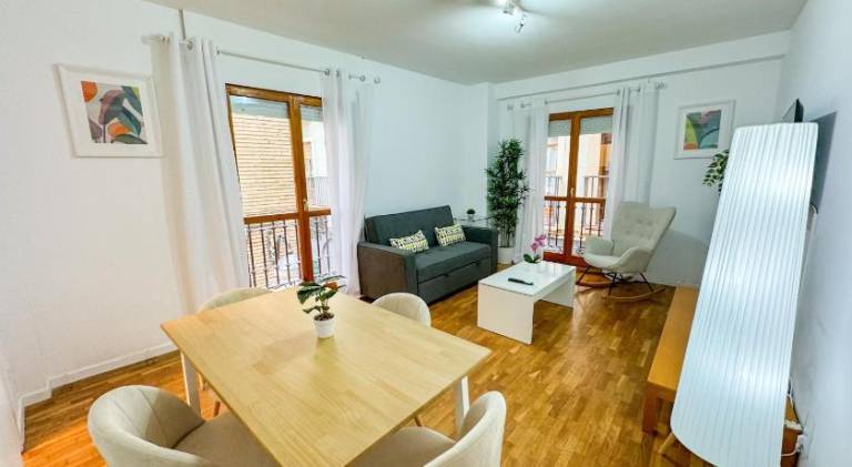 Holiday apartment | Next to Cathedral-Basilica of Our Lady of the Pillar | Pet-friendly — photo 4