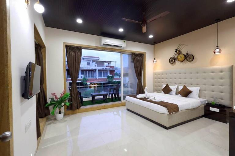 300 m² Villa