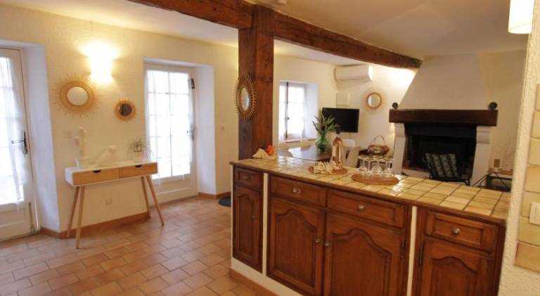 Apartment with barbecue — photo 2
