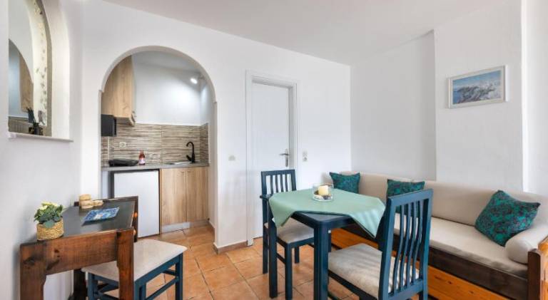 Holiday apartment with patio — photo 5