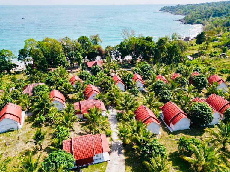 Romny Cozy Bay Resort in Koh Rong
