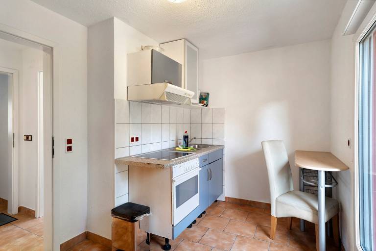 Holiday apartment with fast internet, heated pool & patio | River view | Good for workation | Pets are welcome — photo 3
