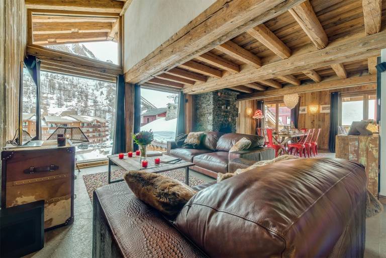 Family-friendly lovely chalet with patio, sauna & jacuzzi | Pets allowed — photo 2