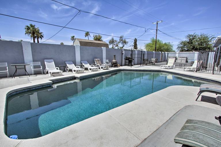 Ultimate Phoenix Group Getaway Patio Pool