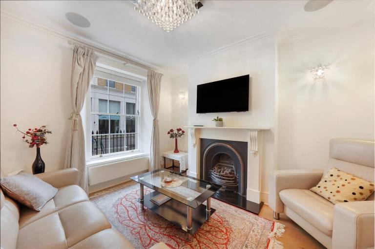 Refined Pimlico Townhouse