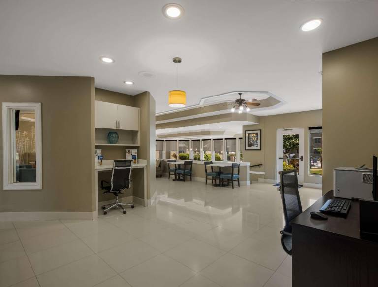MainStay Suites Savannah Midtown — photo 2