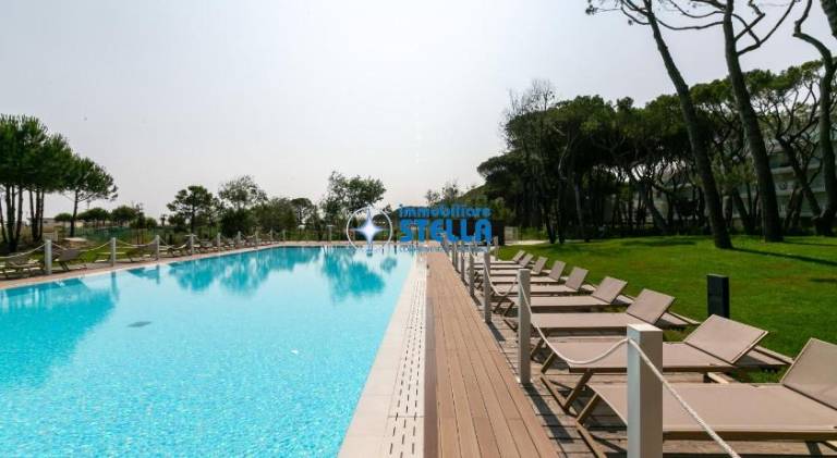 Holiday apartment with pool in Jesolo