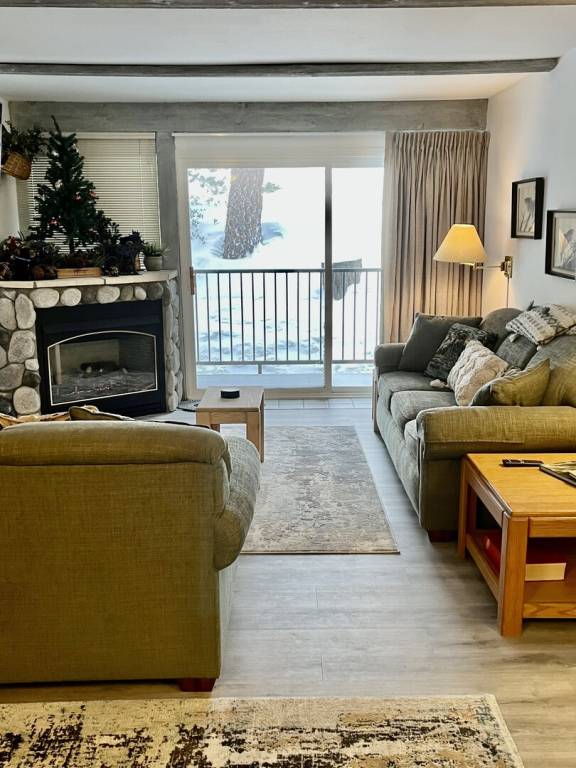 Family-friendly condo with private pool | Close to the ski | Pets allowed — photo 3