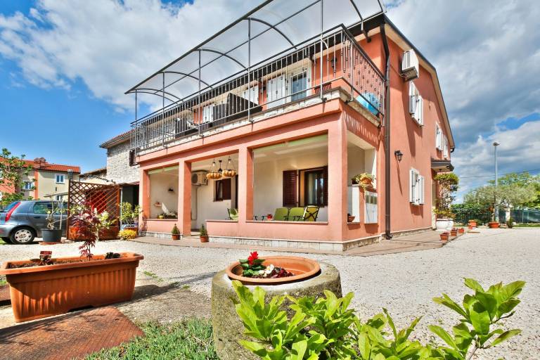 Idyllic flat just 500 metres from the beach with sunbathing lawn and barbecue — photo 3
