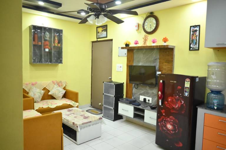 Rental apartment with yard in Alipur