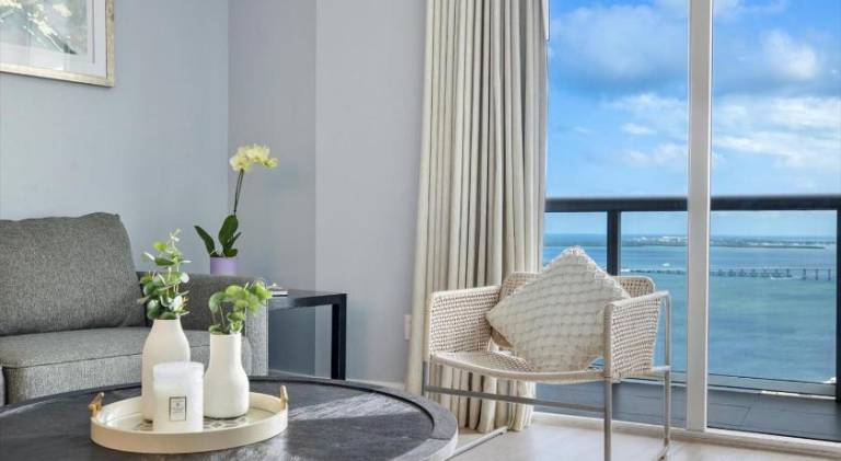Holiday apartment with pool | Next to Bayfront Park — photo 4