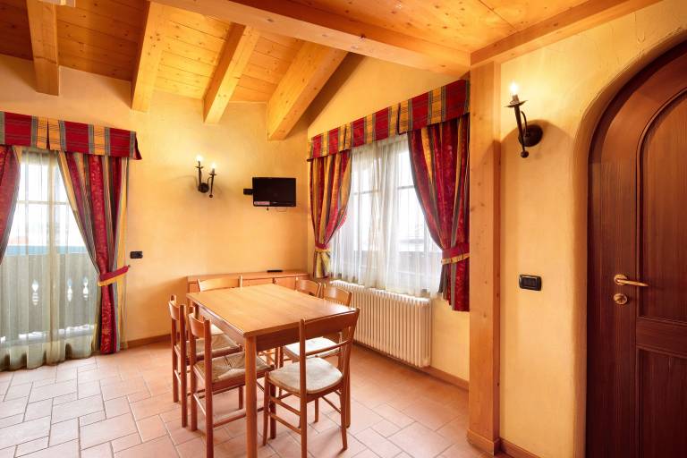 Apartment 'Chalet Li Palù Trilocale 2' with Mountain View, Balcony and Wi-Fi — photo 5