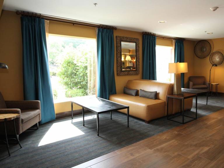 Hampton Inn Sandusky-Central — photo 2