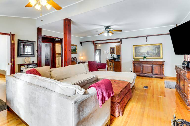 4 Mi to Camelback Group Friendly Poconos Cabin