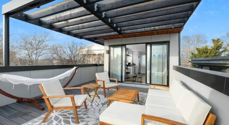 Luxury Downtown Mansion Garage Parking Roofdeck — photo 5