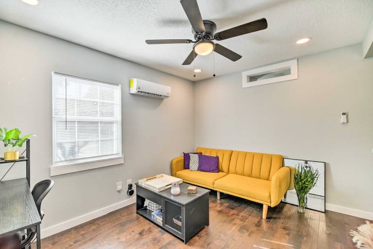 Houston Apartment 13 Mi to Downtown