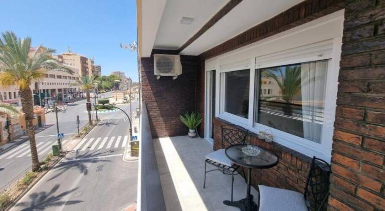 Rental apartment with patio | Perfect for remote work in Roquetas de Mar