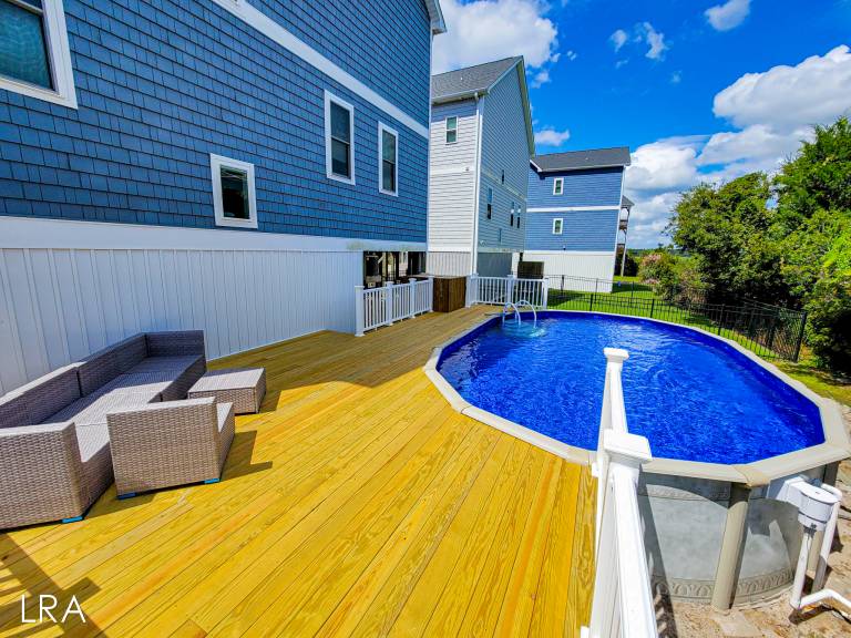 House  Sloop Point