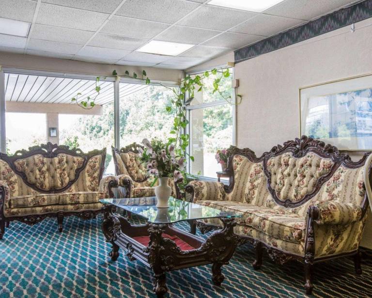 Rodeway Inn — photo 3
