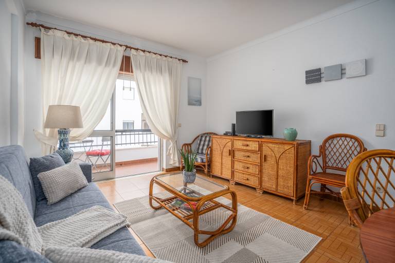 Apartment 'Escadinhas' with Private Terrace, Balcony and Wi-Fi — photo 3