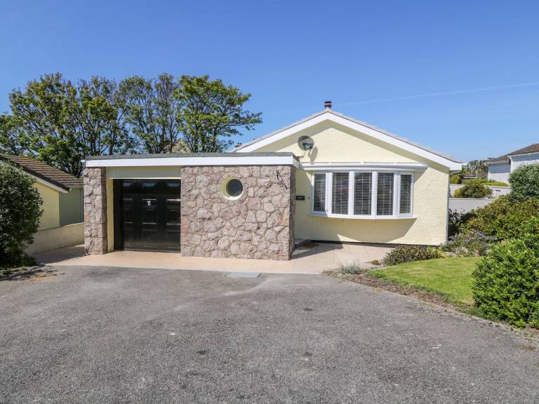 Cottage  Llanbadrig