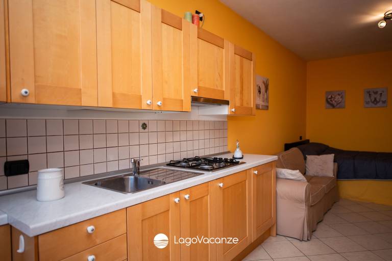 Family-oriented beautiful studio with pool, hot tub & yard | Dogs allowed — photo 5
