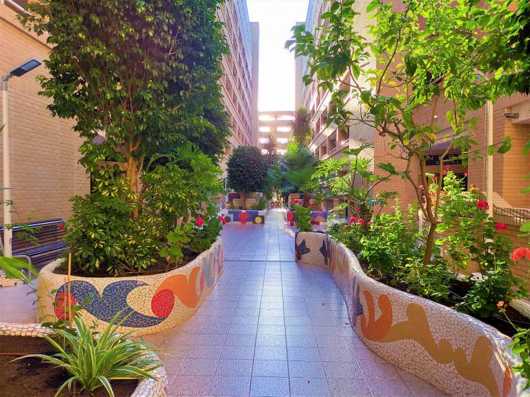 Apartment with patio, garden & pool in Oropesa del Mar