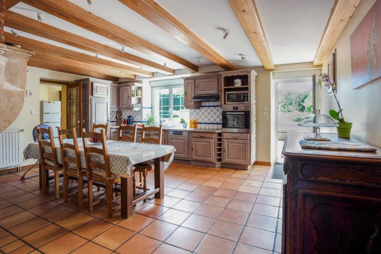 Family-oriented beautiful house with patio, private pool & yard | Pets are welcome — photo 3