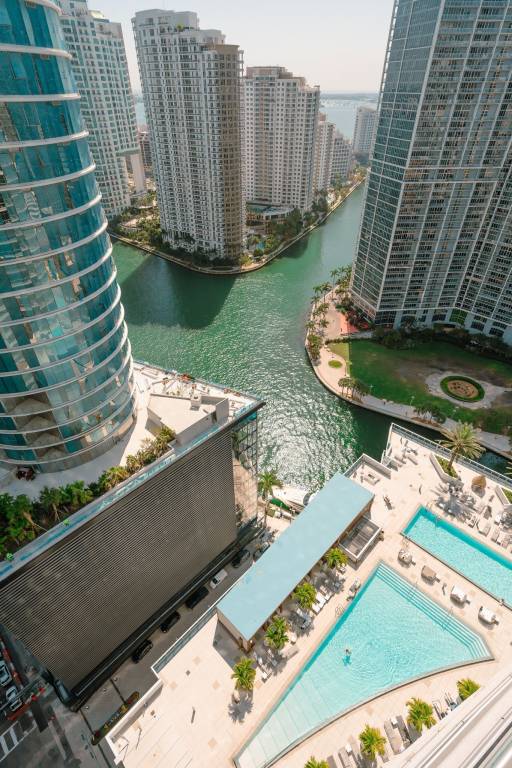 Condo  Coconut Grove