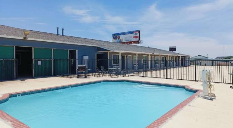 Hotel O Bien Venido Pearsall I-35 — photo 4