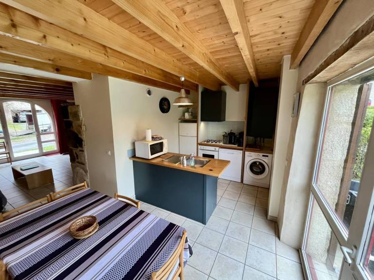 Gite with garden, BBQ & patio — photo 3