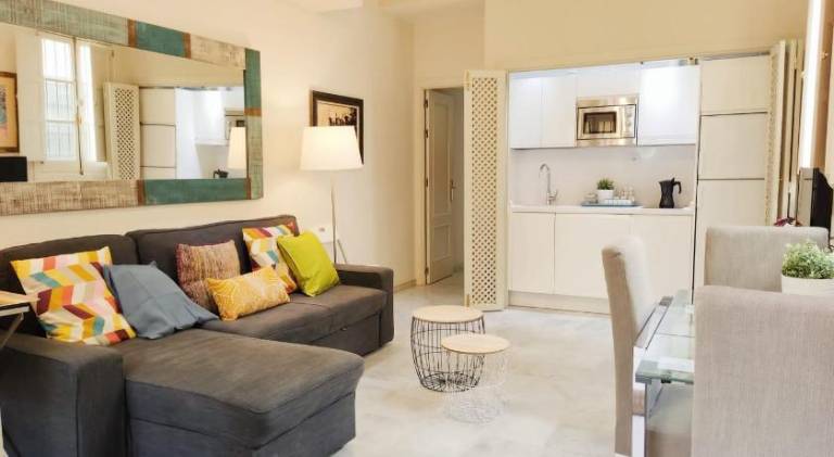 Holiday apartment | Next to Seville Cathedral | Perfect for remote work — photo 2