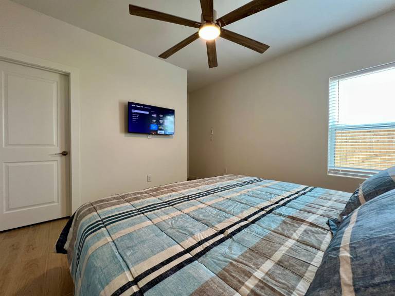 Daytona Beach A - Modern & Cozy 3BD/2.5BA - WiFi — photo 5