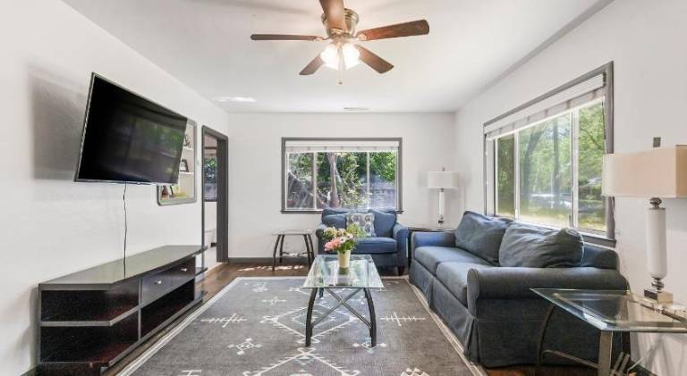 Spacious house | Pets are welcome in Chico, CA