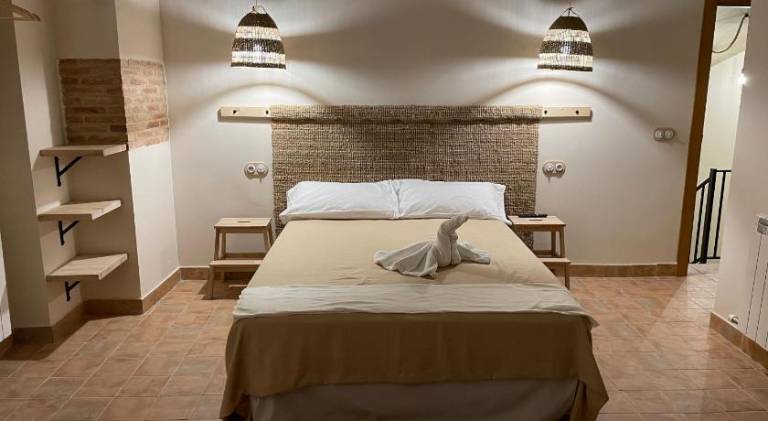 House with 6 rooms for 14 persons in Zaragoza