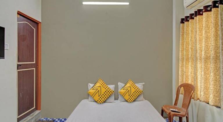 Hotel O G K Lodging and Guest House