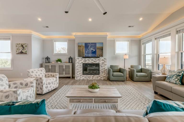 Happy As a Clam 230 ft to the beach Private Pool, Hot Tub, Dog Friendly — photo 4